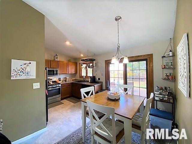81 McCarthy Drive Springfield, IL 62702 - Photo 7 of 24