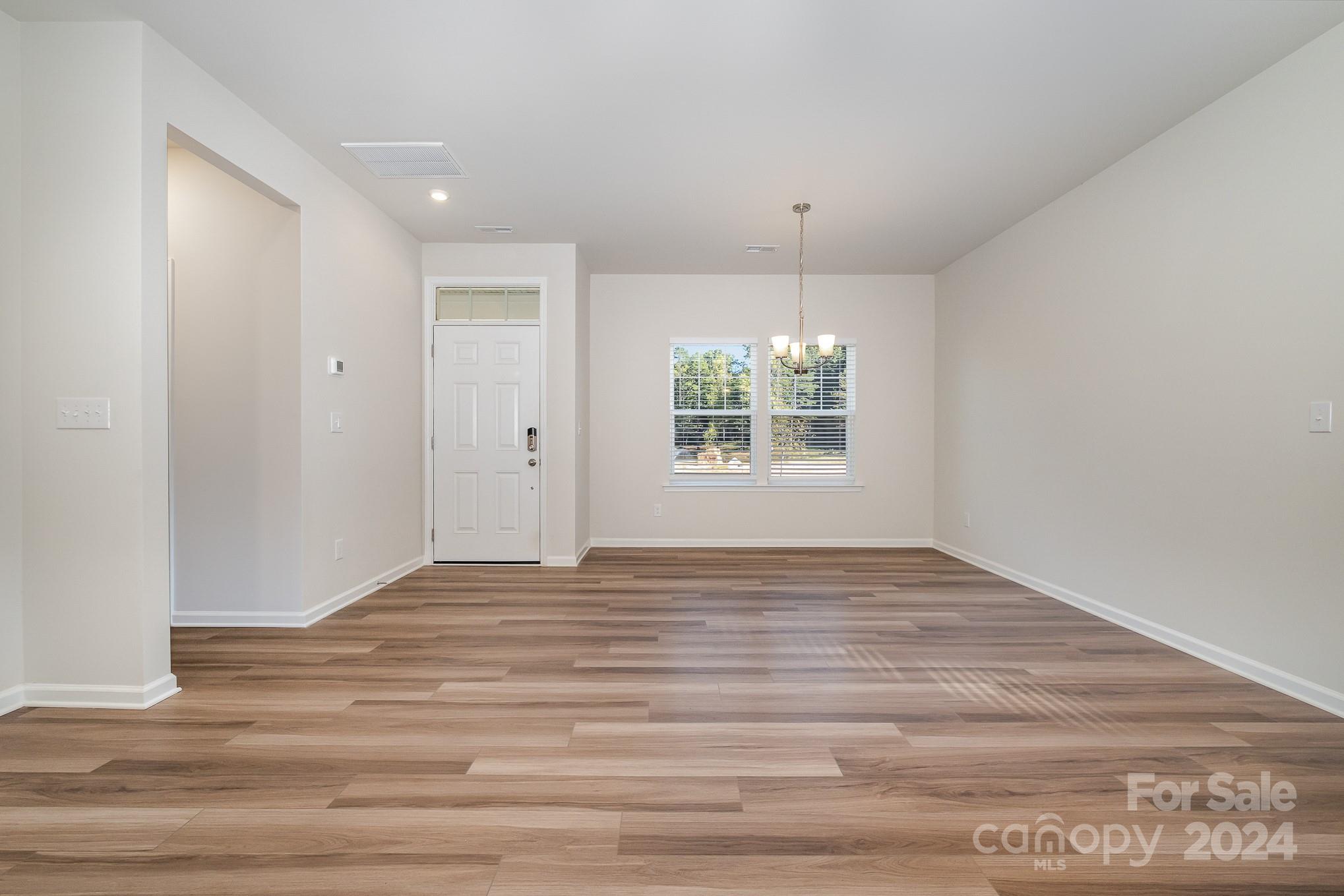 9142 Ramsford Road Charlotte, NC 28227 - Photo 4 of 24