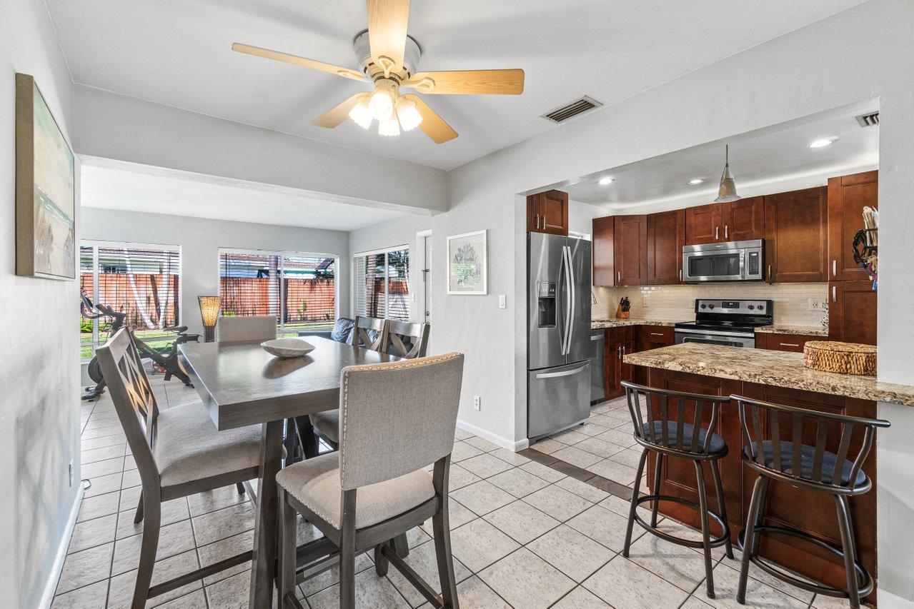 381 Northeast 23rd Way Boca Raton, FL 33431 - Photo 11 of 27 Dining Area