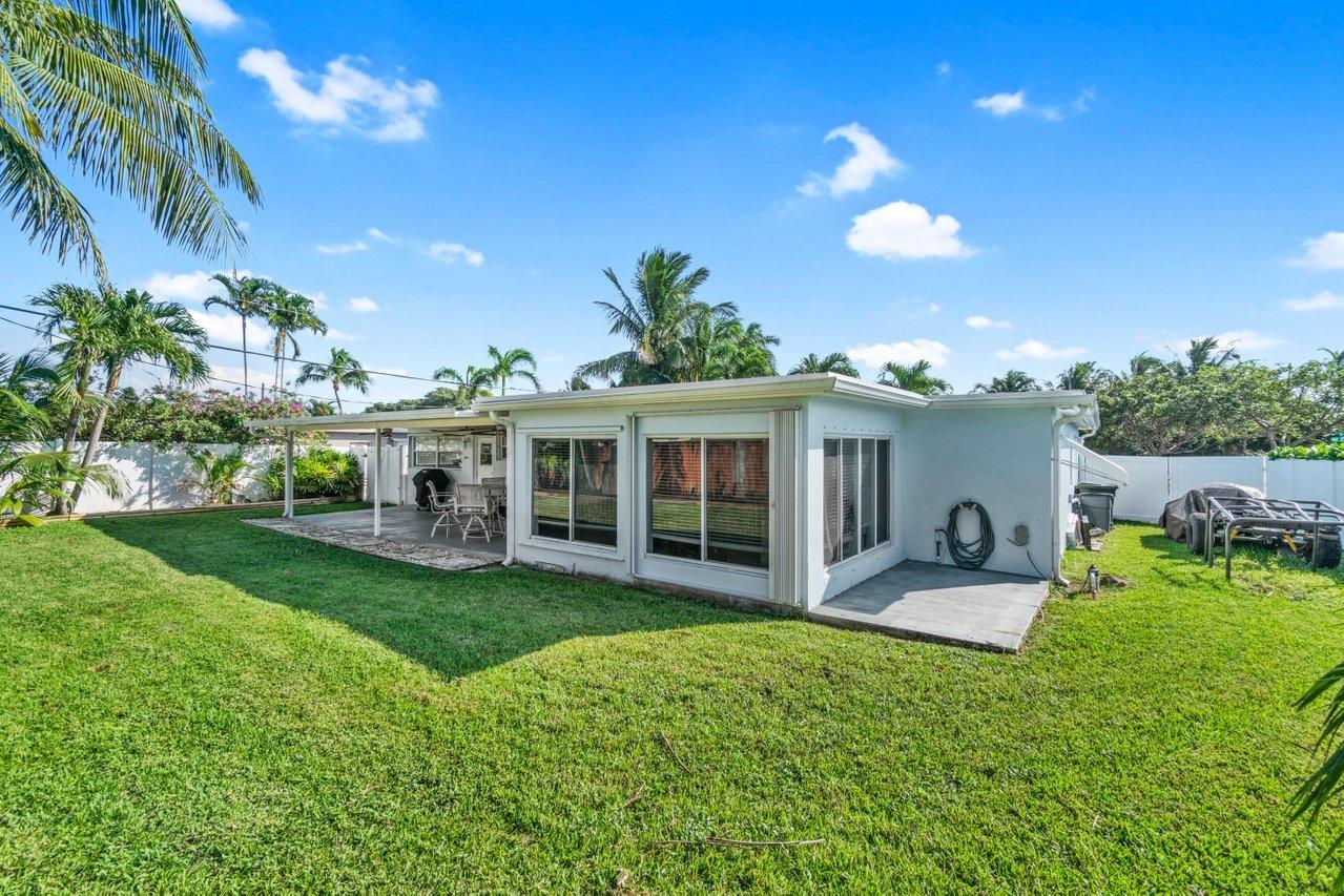 381 Northeast 23rd Way Boca Raton, FL 33431 - Photo 21 of 27 381 NE 23rd Way