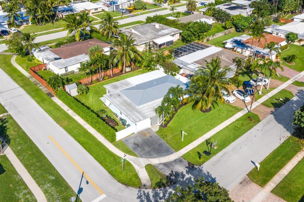 381 Northeast 23rd Way Boca Raton, FL 33431 - Photo 23 of 27 381 NE 23rd Way