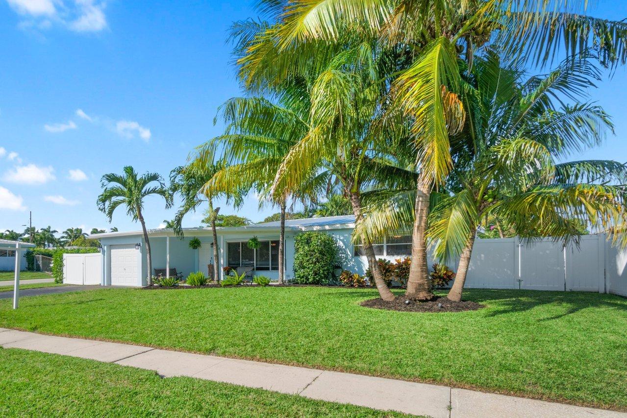 381 Northeast 23rd Way Boca Raton, FL 33431 - Photo 3 of 27 381 NE 23rd Way