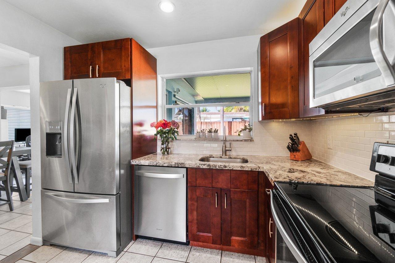 381 Northeast 23rd Way Boca Raton, FL 33431 - Photo 9 of 27 Kitchen