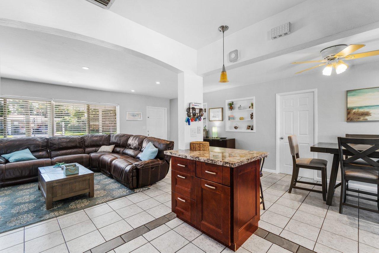 381 Northeast 23rd Way Boca Raton, FL 33431 - Photo 10 of 27 381 NE 23rd Way