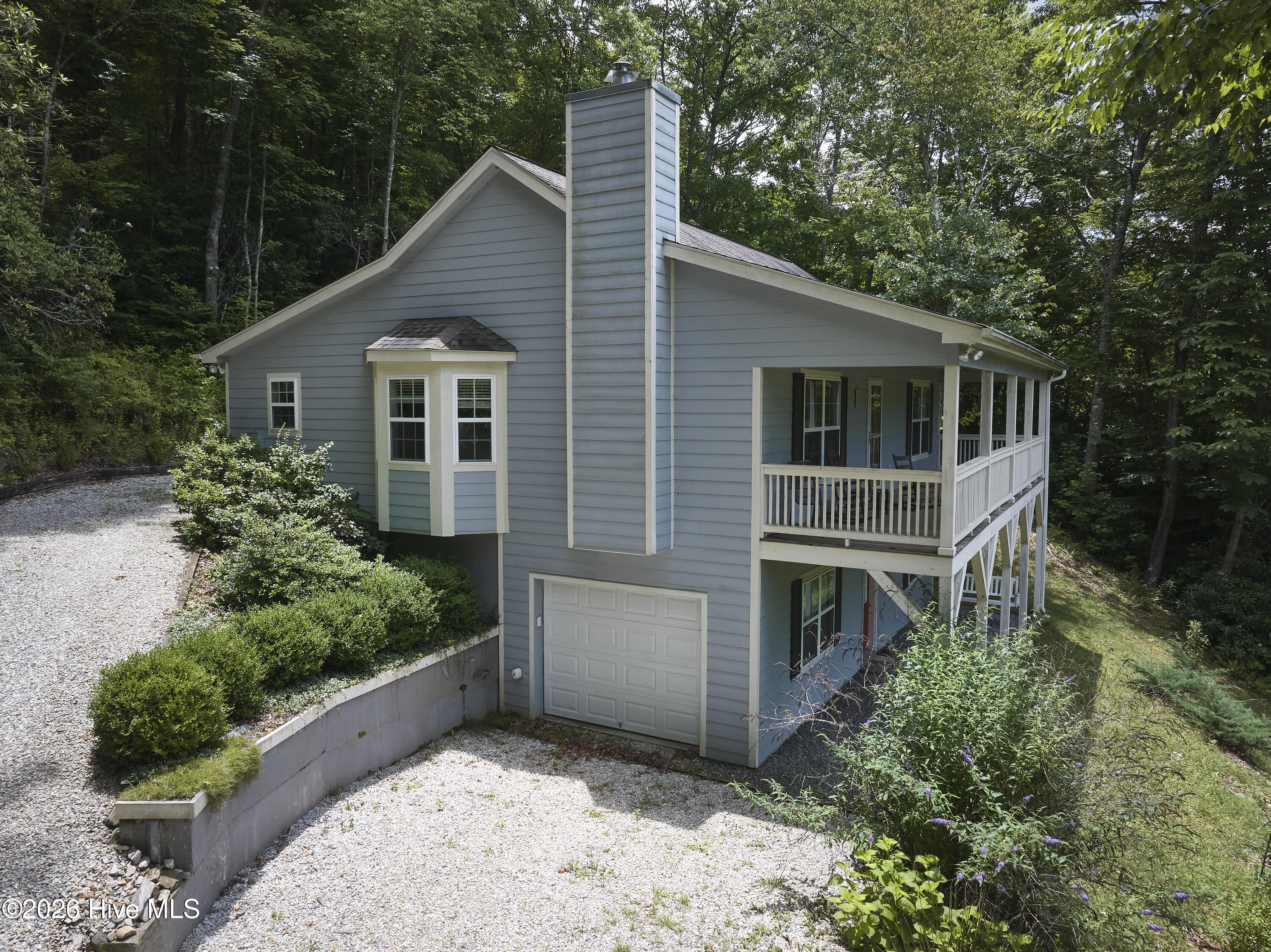 37 Gator Road Topton, NC 28781 - Photo 3 of 29 Gallery Image 3
