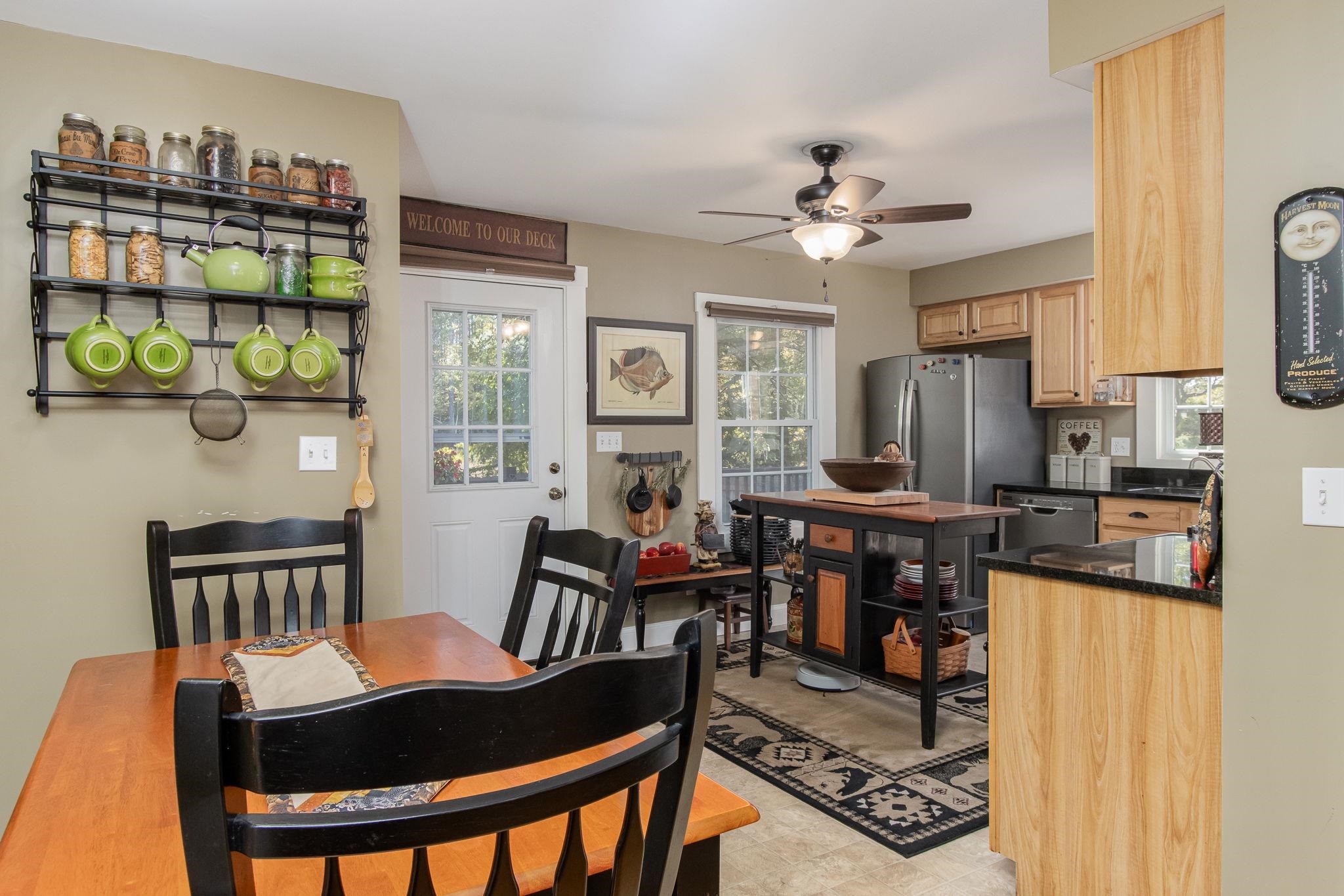 81 River Road Concord, NH 03303 - Photo 9 of 41