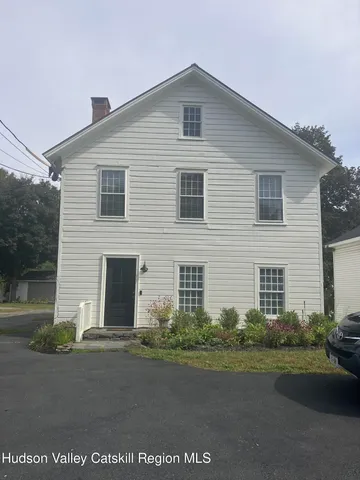 $2,500 | 1 Williams Street, Kinderhook, NY 12106
