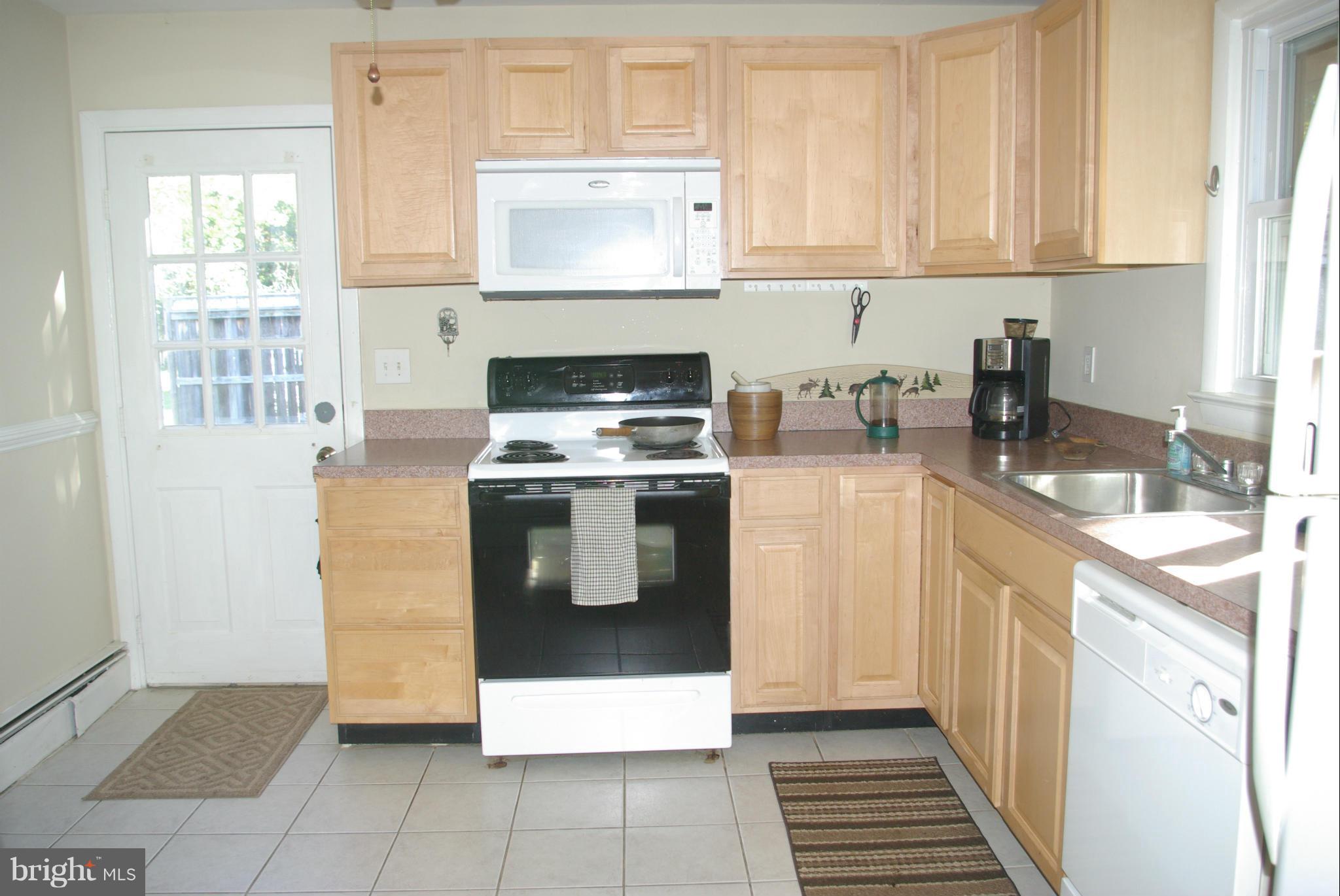 6700 Sundown Road Gaithersburg, MD 20882 - Photo 5 of 15 Kitchen