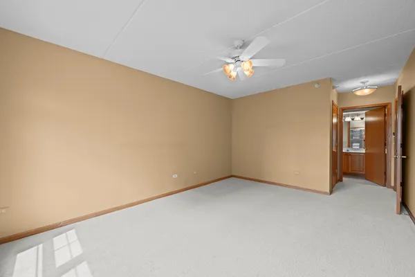 $425,000 | 200 West Campbell Street, Unit 502, Arlington Heights, IL 60005