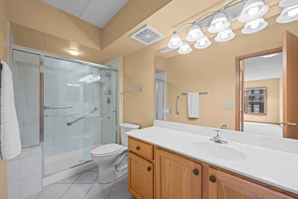 $425,000 | 200 West Campbell Street, Unit 502, Arlington Heights, IL 60005