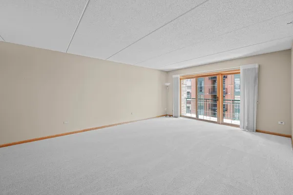 $425,000 | 200 West Campbell Street, Unit 502, Arlington Heights, IL 60005