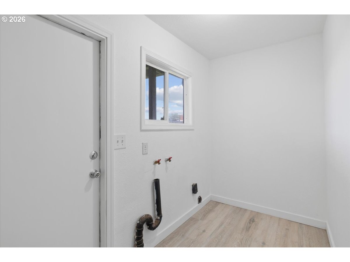 704 Southwest 16th Avenue Albany, OR 97321 - Photo 18 of 35