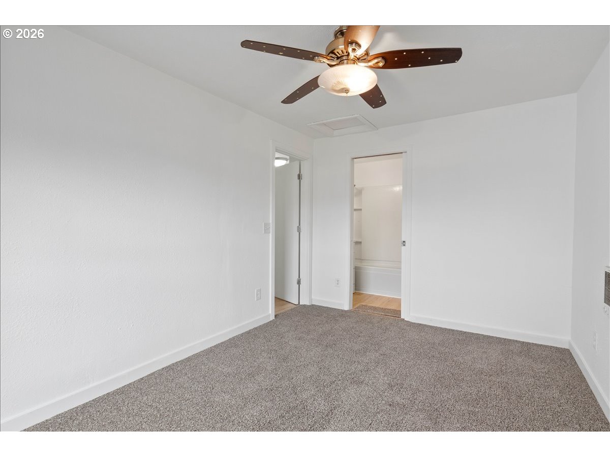 704 Southwest 16th Avenue Albany, OR 97321 - Photo 21 of 35