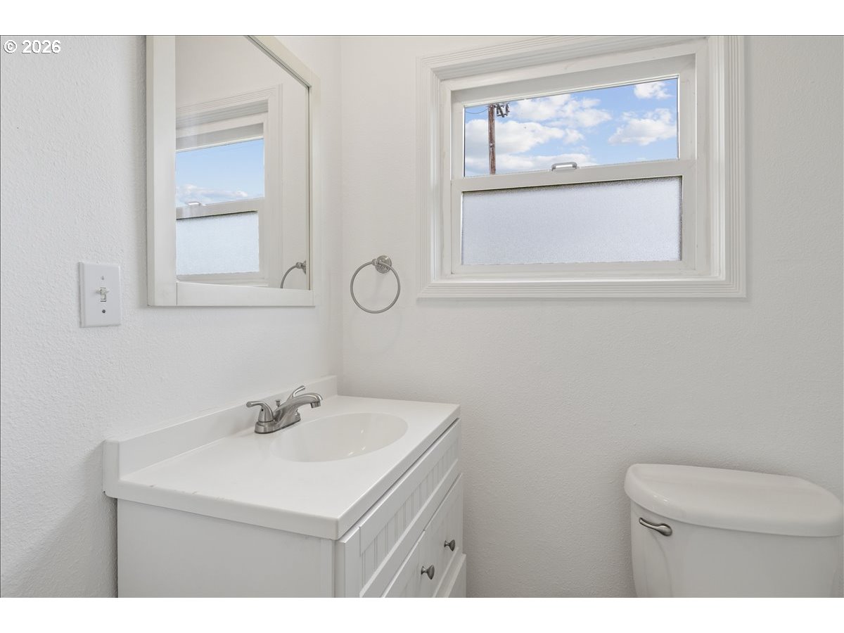 704 Southwest 16th Avenue Albany, OR 97321 - Photo 26 of 35