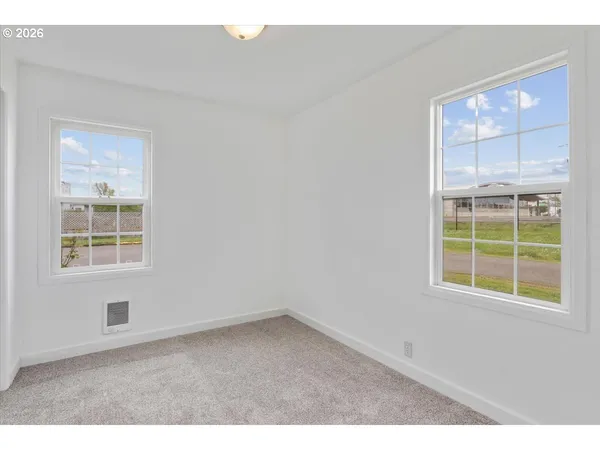 $339,000 | 704 Southwest 16th Avenue, Albany, OR 97321
