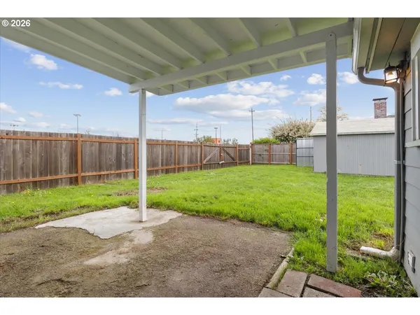 $339,000 | 704 Southwest 16th Avenue, Albany, OR 97321