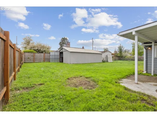 $339,000 | 704 Southwest 16th Avenue, Albany, OR 97321