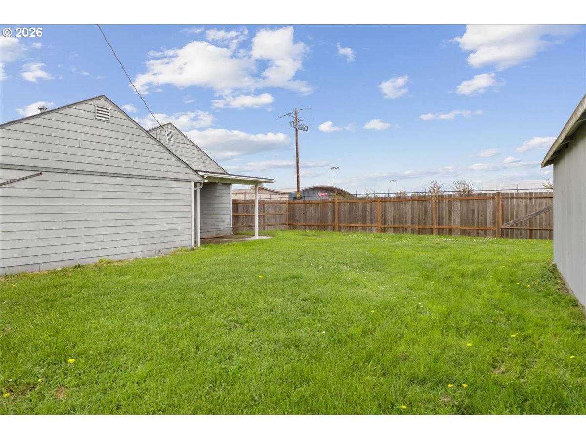 704 Southwest 16th Avenue Albany, OR 97321 - Photo 35 of 35