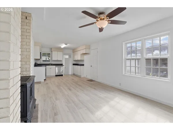 $339,000 | 704 Southwest 16th Avenue, Albany, OR 97321