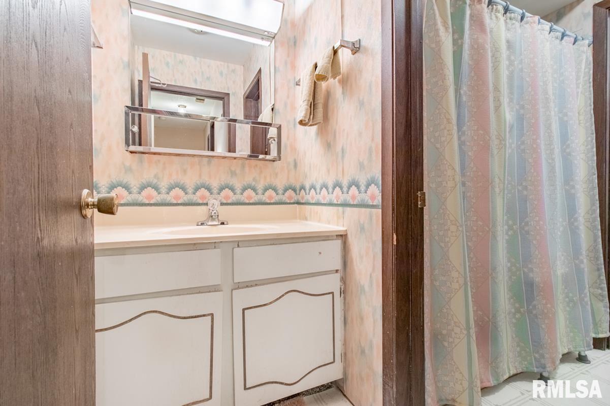 6558 North Allen Road Peoria, IL 61614 - Photo 19 of 24