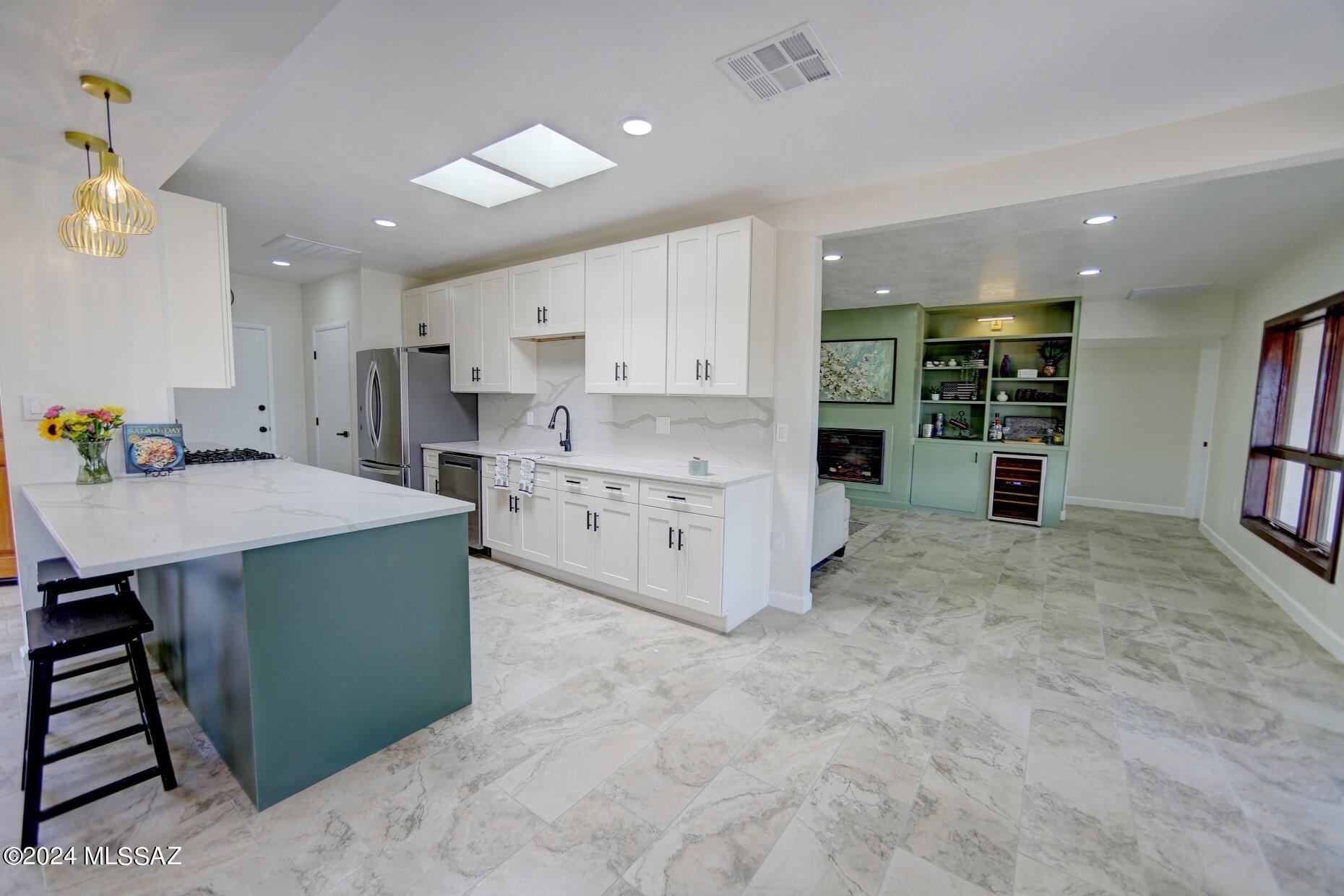 5030 West Trails End Road Tucson, AZ 85745 - Photo 4 of 46 Gallery Image 4