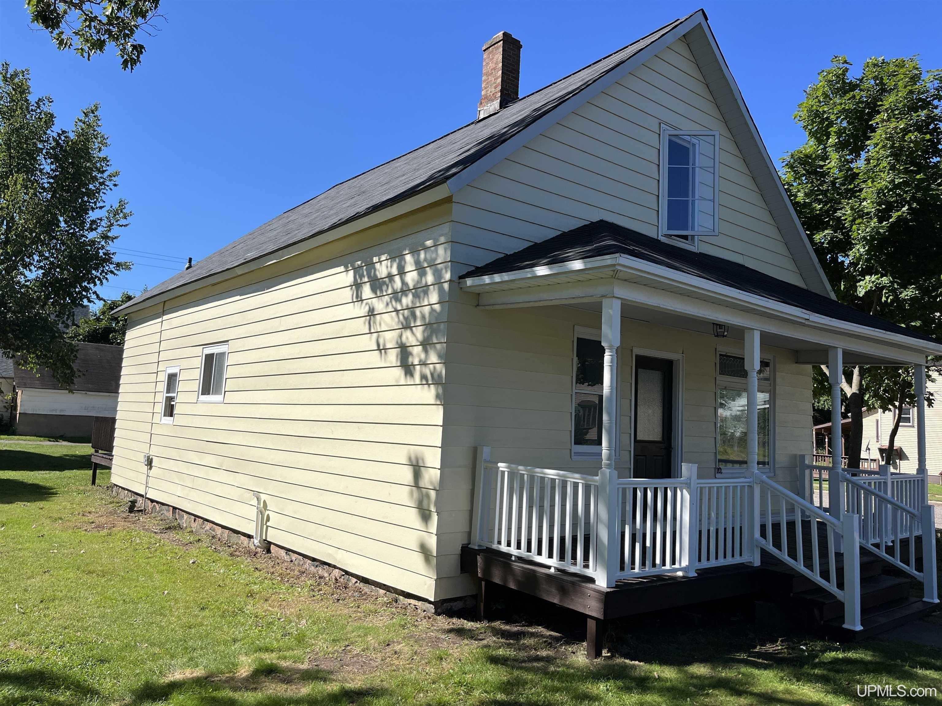 702 Wabash Street Ishpeming, MI 49849 - Photo 3 of 62