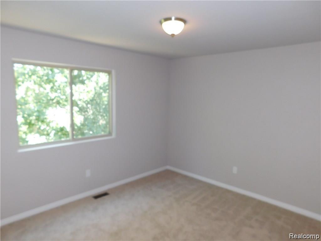 20955 Oak Ridge Drive Clinton Township, MI 48036 - Photo 12 of 20