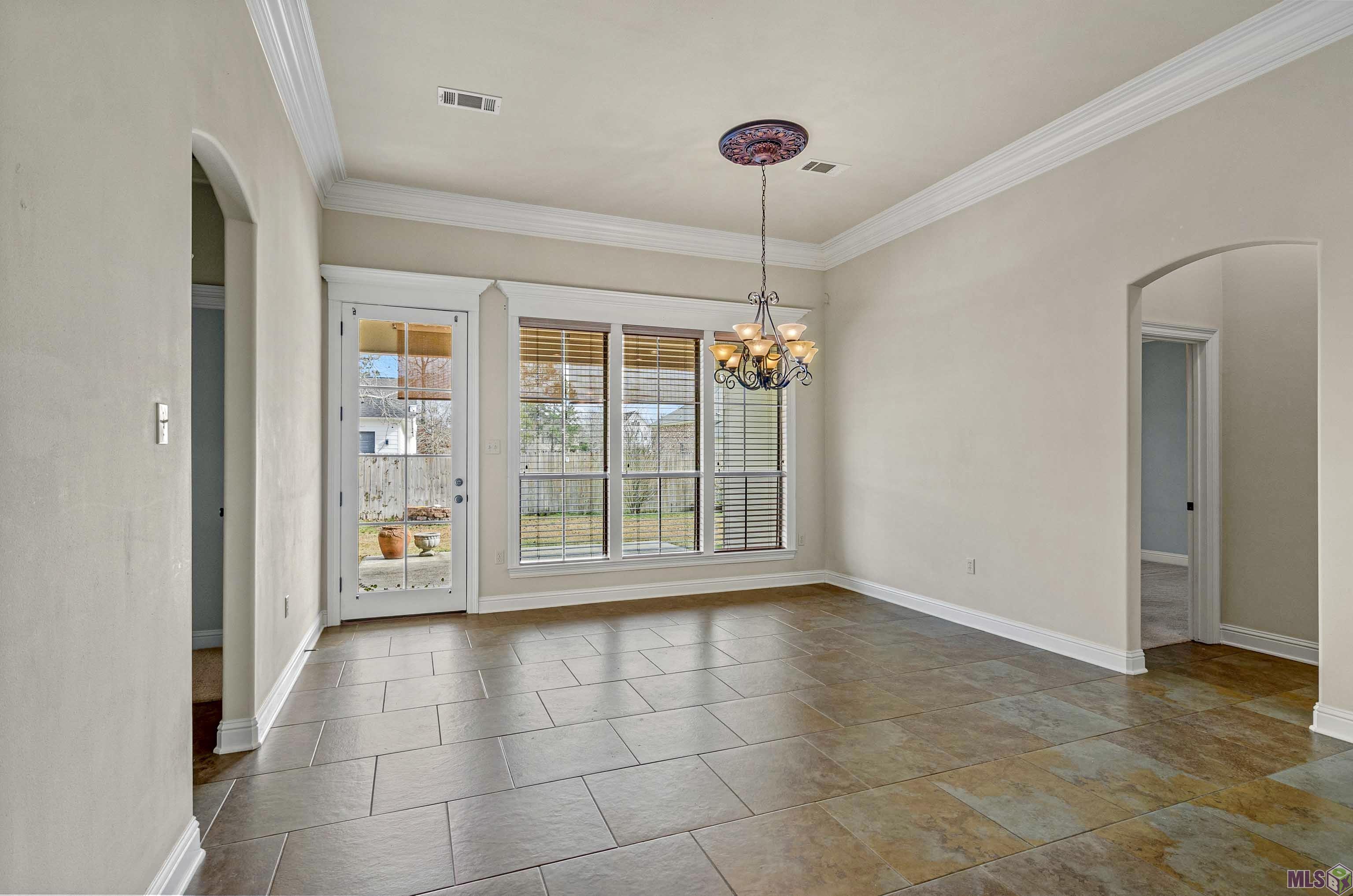 6507 Cross Gate Drive Baton Rouge, LA 70817 - Photo 7 of 24 Gallery Image 7