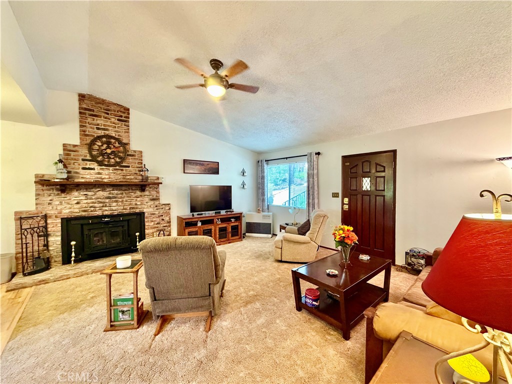 11783 Western Pine Road Middletown, CA 95461 - Photo 12 of 44 Gallery Image 12