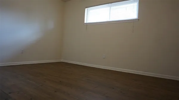 $1,250 | 604 Wilson Road, Unit 5, Humble, TX 77338