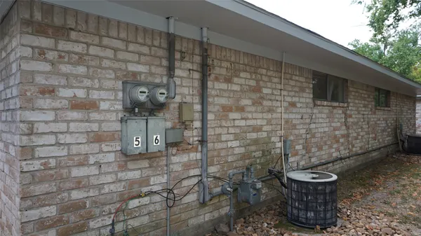 $1,250 | 604 Wilson Road, Unit 5, Humble, TX 77338