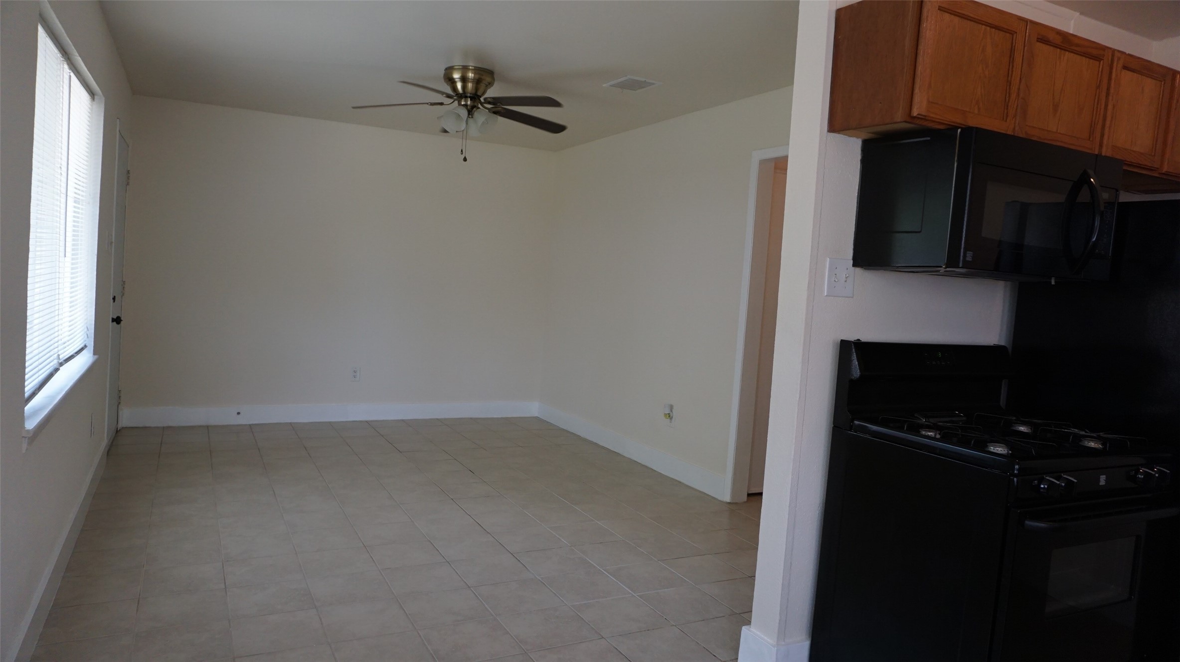 604 Wilson Road, Unit 5 Humble, TX 77338 - Photo 9 of 21