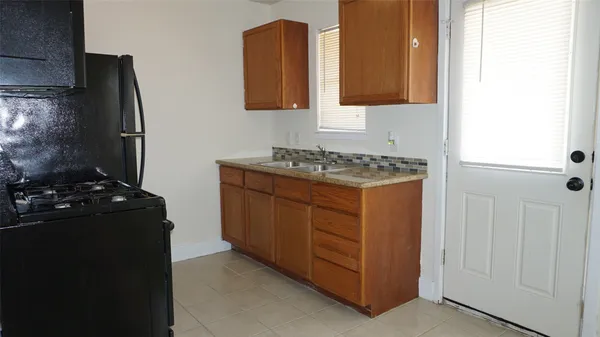 $1,250 | 604 Wilson Road, Unit 5, Humble, TX 77338