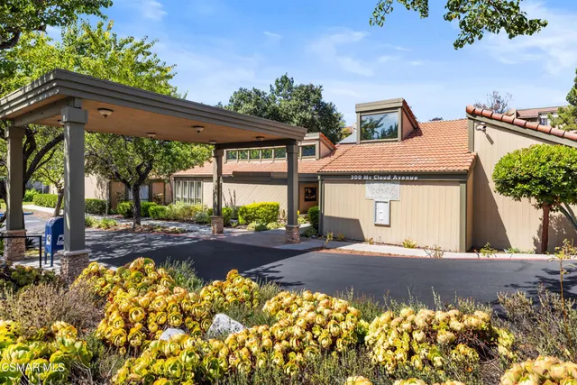 a view of outdoor space yard and patio