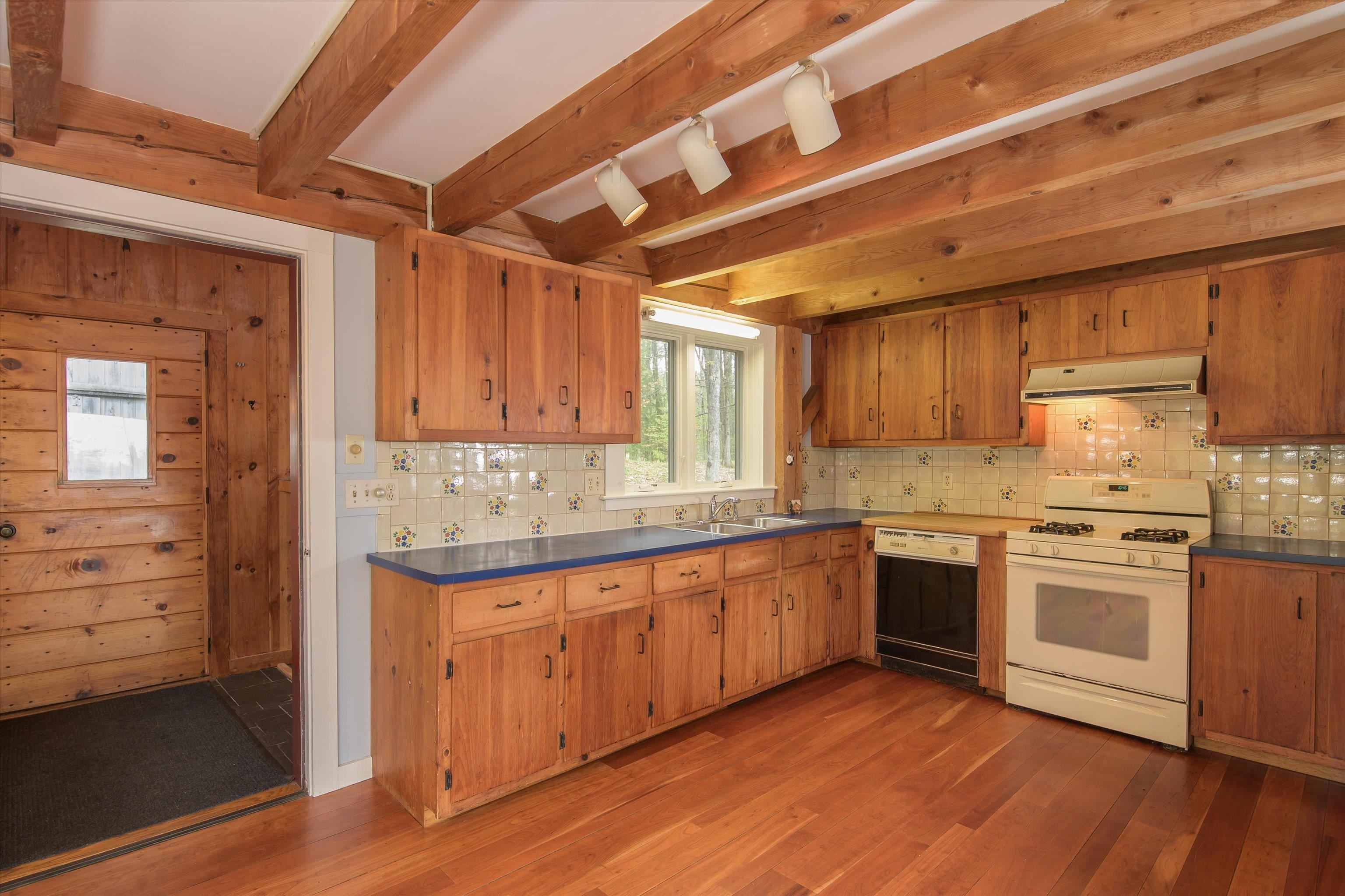 559 Parker Hill Road Rockingham, VT 05156 - Photo 10 of 58