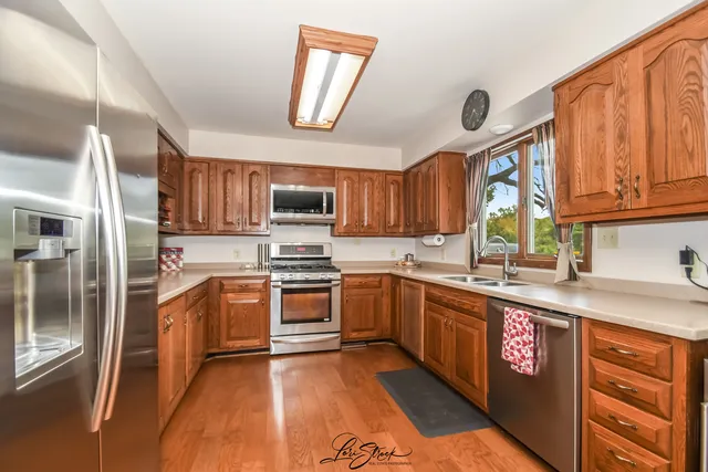 $499,900 | 38871 North Lakeview Avenue, Antioch, IL 60002