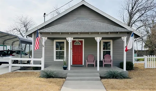 $149,000 | 506 West Grand Avenue, Comanche, TX 76442