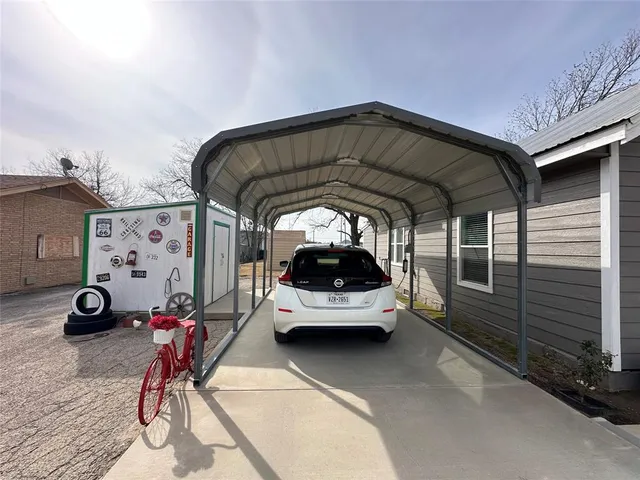 $149,000 | 506 West Grand Avenue, Comanche, TX 76442