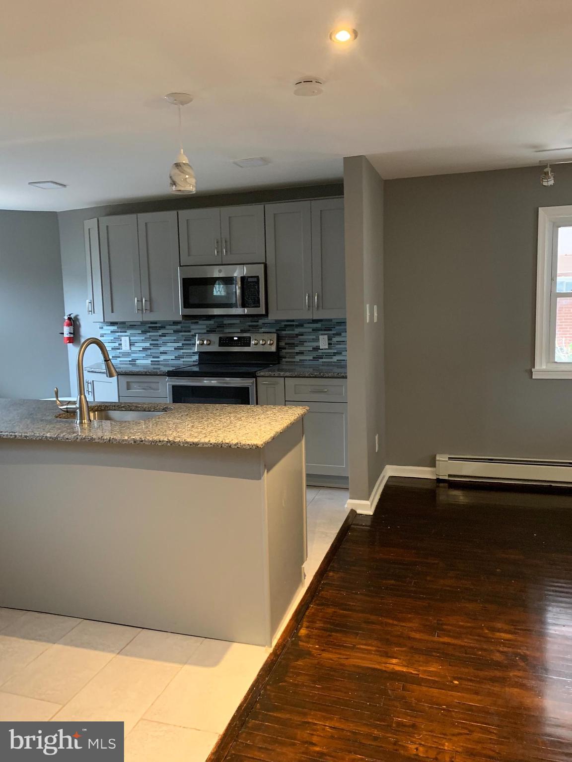 729 Surrey Road Aldan, PA 19018 - Photo 4 of 39 Gallery Image 4