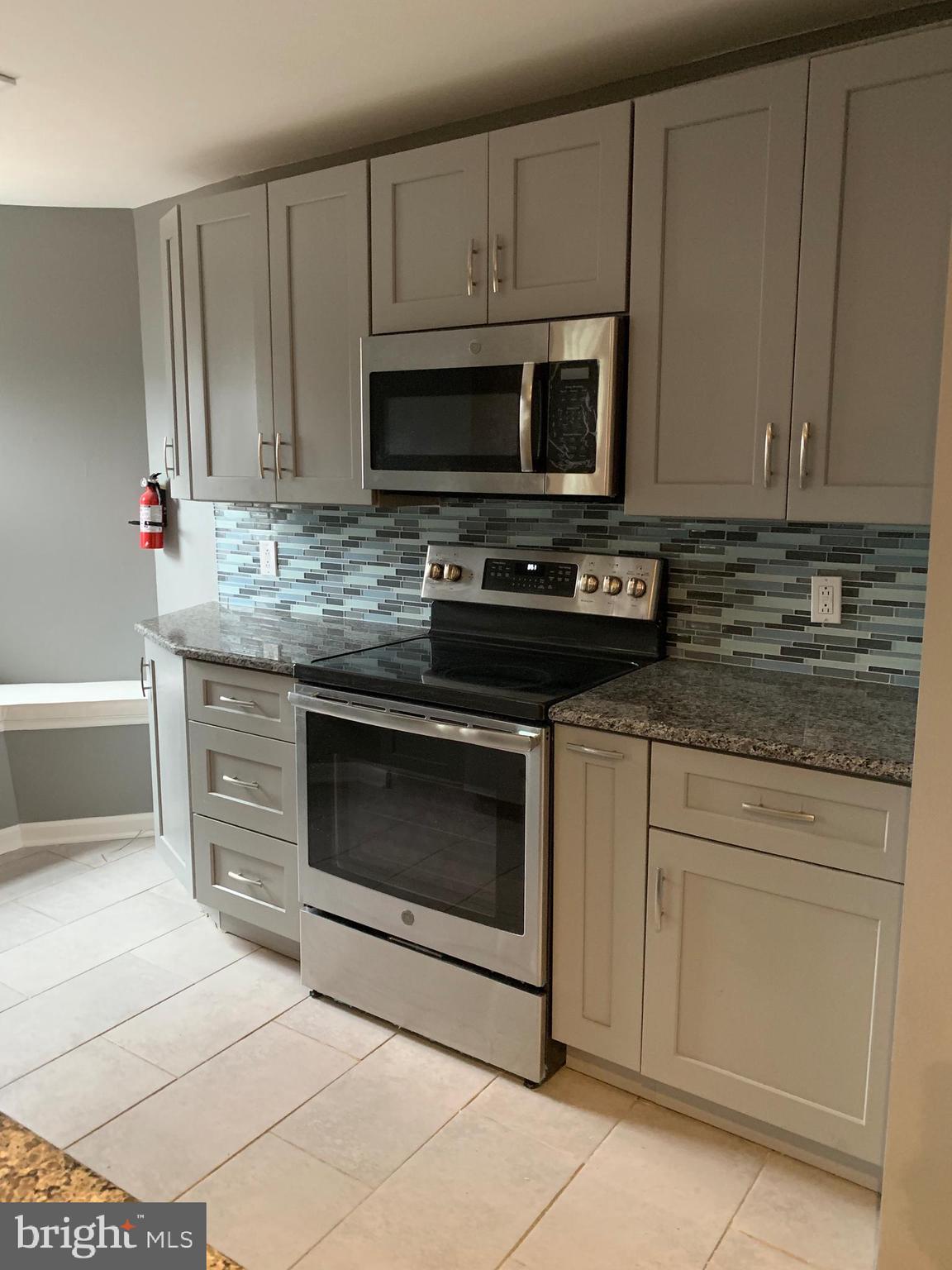 729 Surrey Road Aldan, PA 19018 - Photo 7 of 39 Gallery Image 7