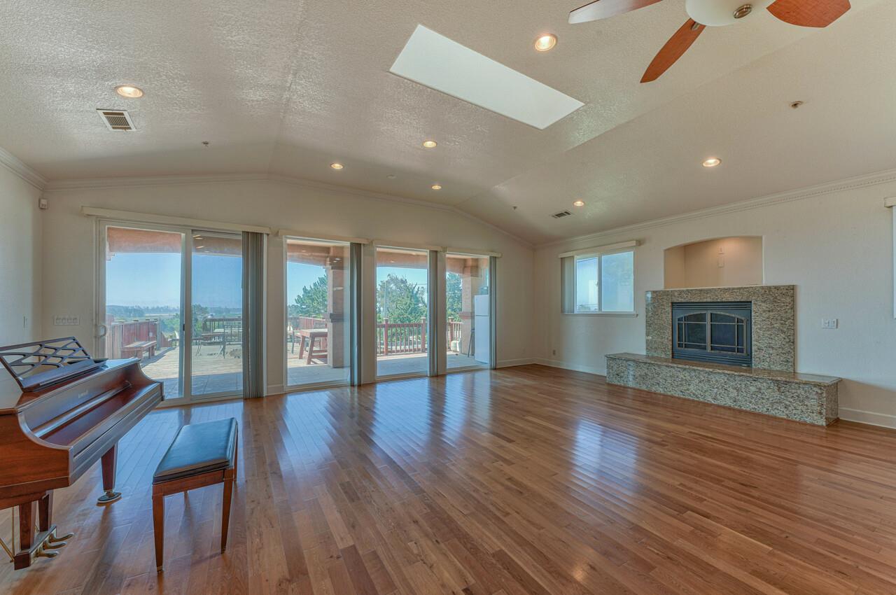 117 Springfield Road Moss Landing, CA 95039 - Photo 8 of 44 Gallery Image 8