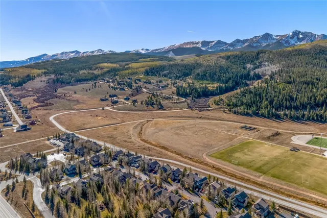 a view of a tennis court