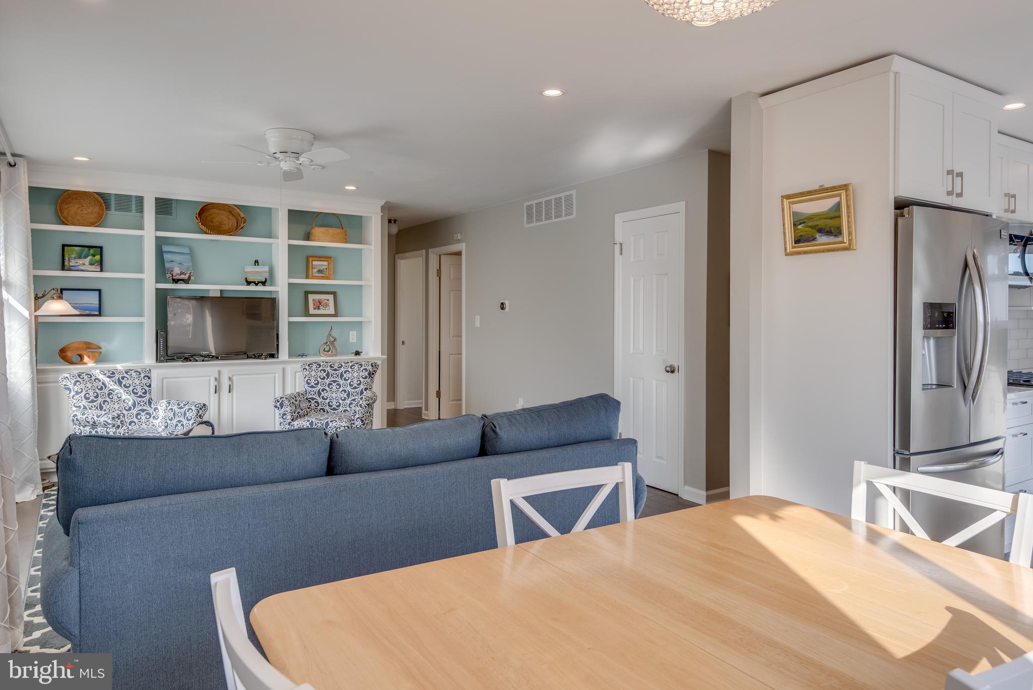 218 Atlanta Road Pasadena, MD 21122 - Photo 12 of 48 Open for entertaining