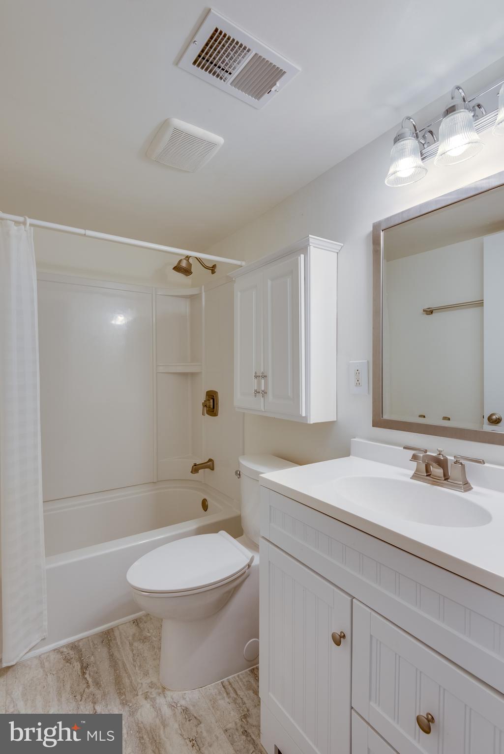 218 Atlanta Road Pasadena, MD 21122 - Photo 22 of 48 Lower level full bath