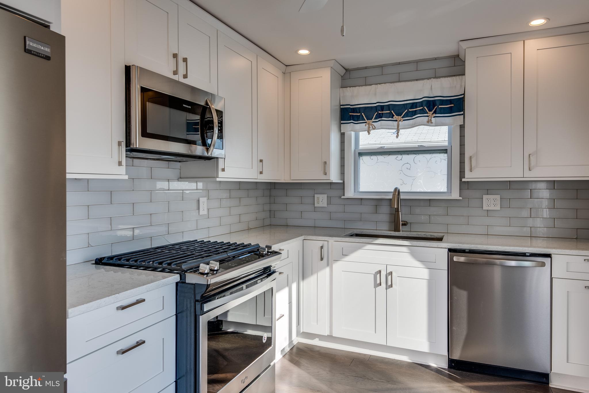 218 Atlanta Road Pasadena, MD 21122 - Photo 34 of 48 Kitchen feels like new
