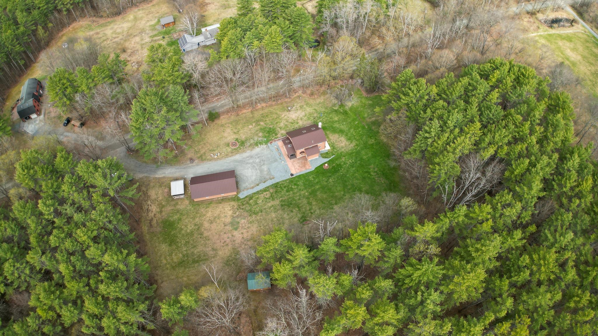 1209 Wildlife Road Hartford, VT 05001 - Photo 45 of 51