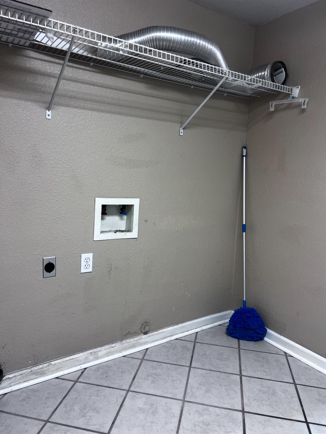 1950 West Rio Hondo Way Hanford, CA 93230 - Photo 12 of 56