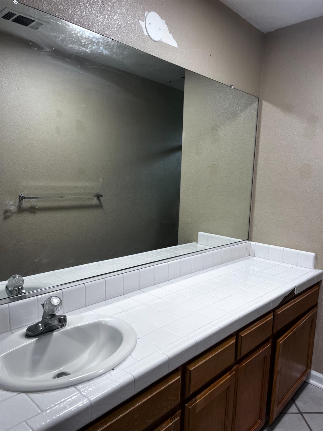 1950 West Rio Hondo Way Hanford, CA 93230 - Photo 10 of 56