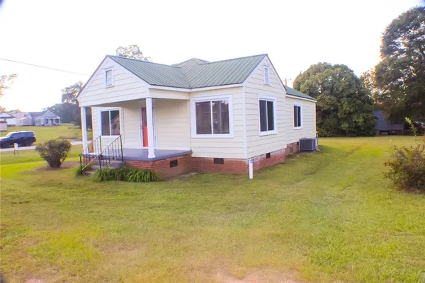 $180,000 | 300 Betsy Street, Iva, SC 29655