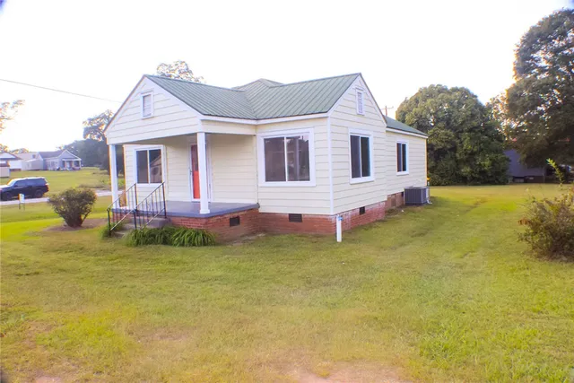 $189,000 | 300 Betsy Street, Iva, SC 29655